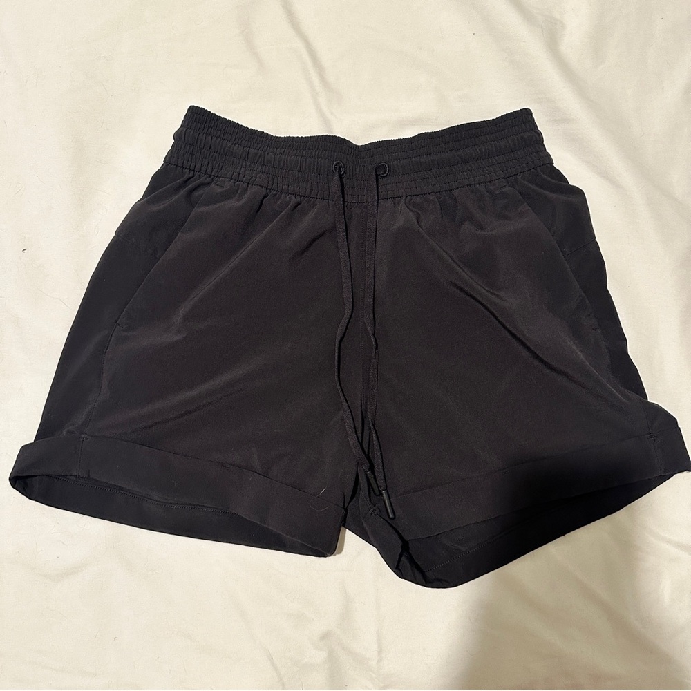 Lululemon Spring Break Away Short, 3”